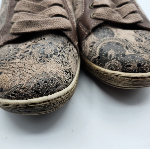 Comfortiva Brown & Beigh Leather Patterned Sneakers Sz 8M - Picture 6 of 7
